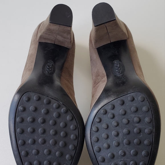 Tod's Taupe Suede Heels - Size 37.5 - Picture 5 of 6